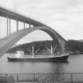 Fartyget Finnkraft vid Sandöbron
