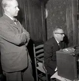 Brofrågan - Radioinspelning angående Ölandsbron av Erik Bojs i red. Sjöholms lägenhet, Ölandsbladet.
Bron påbörjades 1968 och invigdes 1972.