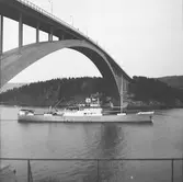 Fartyget Brage vid Sandöbron

