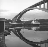 Fartyget Silvio vid Sandöbron

