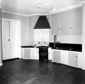 Köksinteriör. En trappa till vänster sett från baksidan, Norra Kyrkogatan 16.