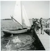 Västerås, Johannisberg.
Bad vid Lövudden.