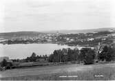 Stadsvy, södra sundet. Taget från en plats i närheten av Stenhammarstallen, före 1900.