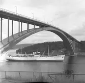 Fartyget Bothnia vid Sandöbron

