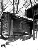 Härbre i Bråfors före flytten till Vallby friluftsmuseum i Västerås.