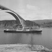 Fartyget Charlotte vid Sandöbron