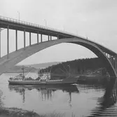 Fartyget Bleichen vid Sandöbron

