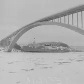 Fartyget Sicilia vid Sandöbron

