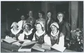 Västmanlands läns hemslöjdsförening.
Grupporträtt från Västeråsutställningen 1929.