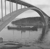 Fartyget Edith vid Sandöbron

