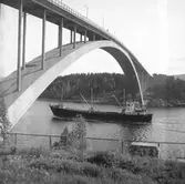 Fartyget Eiderhöft vid Sandöbron