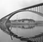 Fartyget Glimmaren vid Sandöbron
