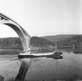 Fartyget Noord vid Sandöbron

