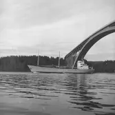 Fartyget Sleipner vid Sandöbron

