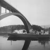 Fartyget Carola Schulte vid Sandöbron

