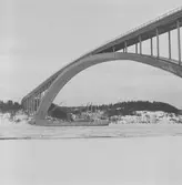 Fartyget Corona vid Sandöbron

