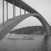 Fartyget Grollen vid Sandöbron