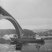 Fartyget Humling vid Sandöbron