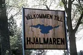 Välkommenskylt till Hjälmaren, 1994