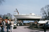 Segelbåt på båtsläp, 1981