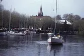 Båtar vid hamnen, 1983