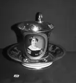 Kaffekopp med Drottning Desiderias porträtt, 1989