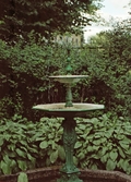 Vattenfontän i Elgerigårdens trädgård, 1991