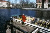 Bandets klipps av Irene Lejegren vid invigning av turistbåten Paddan, 1997