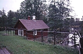 Stuga vid Bjurbäckens bruksplats, 1999