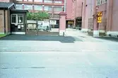 Grindarna till Oscariahuset gård på Fabriksgatan 52, 1980-tal