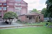 På Oscariahuset gård på Fabriksgatan 52 finns en liten tjänstebostad, 1980-tal