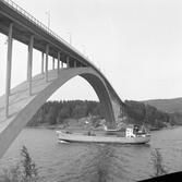 Fartyget Götaland vid Sandöbron

