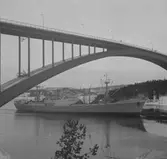 Fartyget Prins Willem van Oranjie vid Sandöbron

