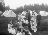 Tältande ungdomar, 1915