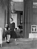 Kvinna i stol, 1920