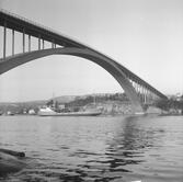 Fartyget Waalborg vid Sandöbron