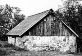 Backstuga med stenstomme i Våxtorp socken.