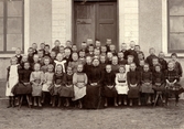 Elever på Brevens bruks skola, ca 1900