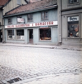 Vallins Glasmästeri & ramaffär, 1956-1957