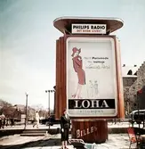 Roterande reklampelare vid Teaterplan, 1950-1958