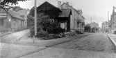 Träbyggnad vid Gamla gatan - Klostergatan, 1903