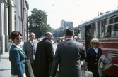 Rundtursbuss vid Rådhuset, 1960-tal
