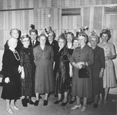 En samling med kvinnor, 1940-tal
