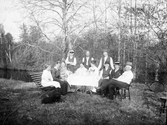 Samling runt kaffebord, 1920-tal