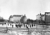 Skridskoåkning på Svartån vid Örebro slott, 1920-tal