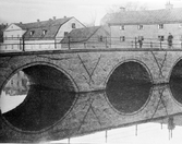 Kanslibron med de gamla husarstallarna, 1910-tal