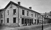 Nylen & skogholms butik på Storgatan 17-19, 1898