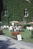 Uteservering vid slottscaféet, 1985