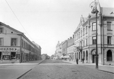 Drottninggatan mot söder från Nygatan, 1903