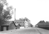 Fabriksgatan mot söder från Vasagatan, 1903